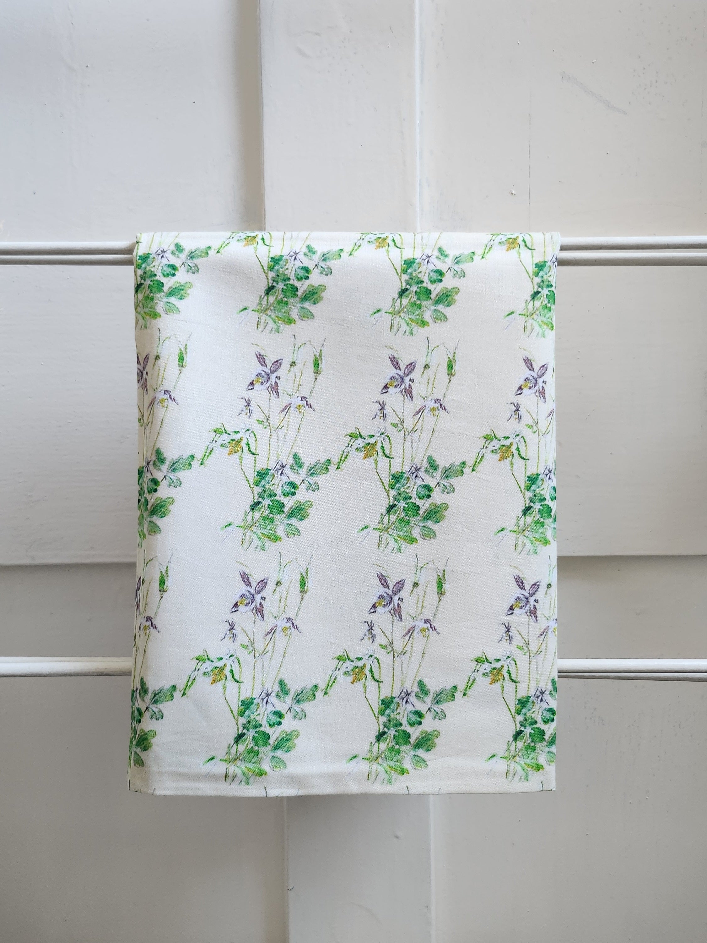 AQUILEGIA MAY PILLOWCASE