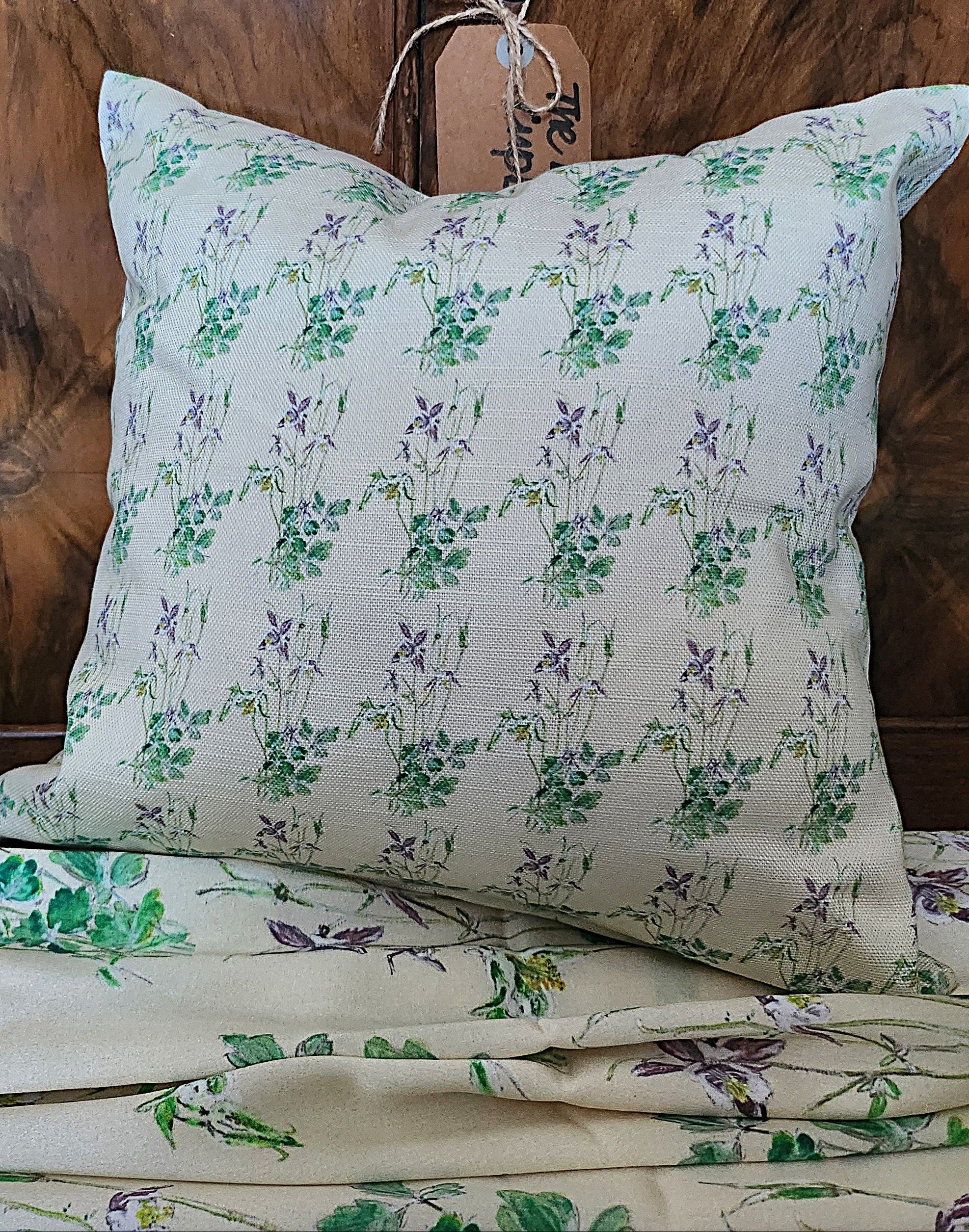 LITTLE AQUILEGIA COUNTRY cover