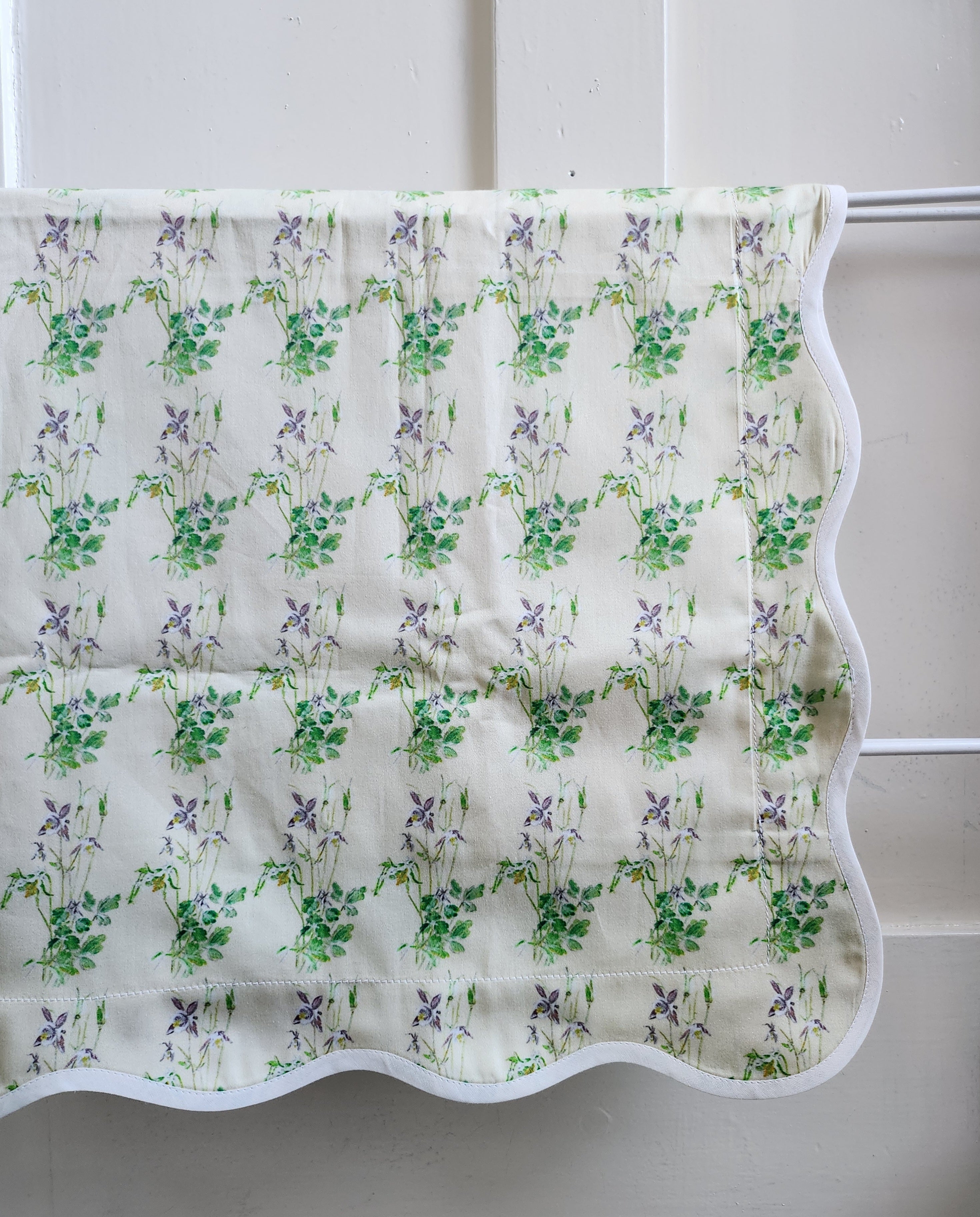 LITTLE AQUILEGIA PILLOW SHAM